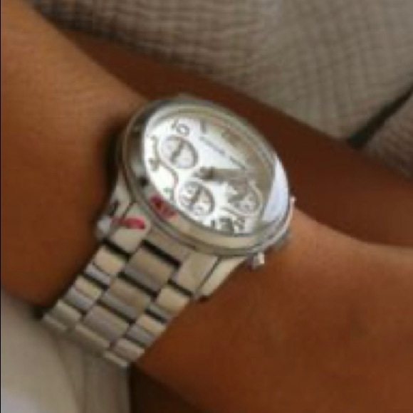 Michael Kors Watch - Picture 2 of 7